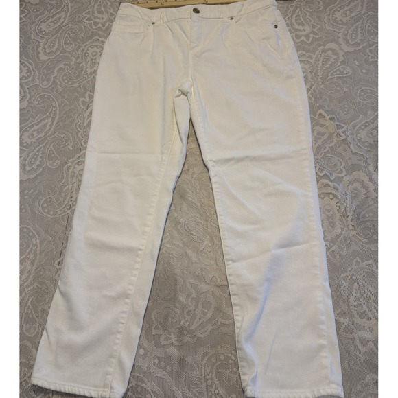 Chico's Denim - Chico's the NO-Stain SO Slimming Girlfriend Ankle-White Cottagecore Meas. In Pic